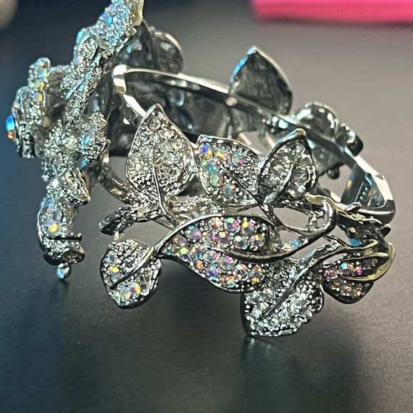 Vintage Gala or Bridal Bracelet with Rose Design - Picture 4 of 6